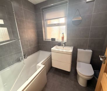 2 Annadale Flats, Belfast BT7 3AW - Photo 5