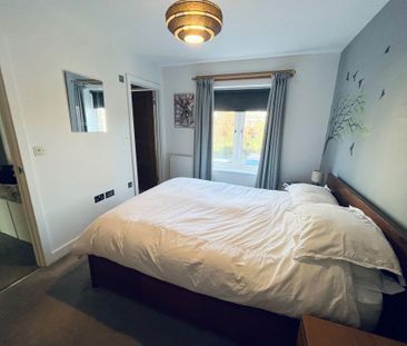 14, King William Close **, Chichester - Photo 6