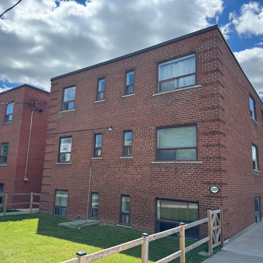 For Lease - 1024 O'connor Drive Unit# 304, Toronto, Ontario - Photo 1