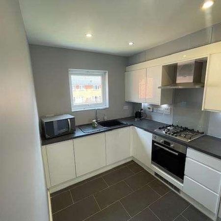 Gweal Avenue, Kennet Island, RG2 - Photo 3