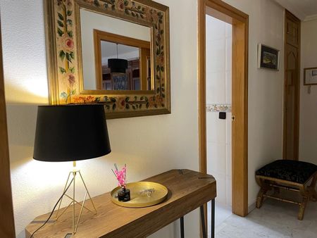 Piso de alquiler en Alameda - Photo 2