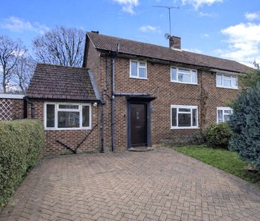 Balmoral Drive, Woking, Surrey, GU22 - Photo 3