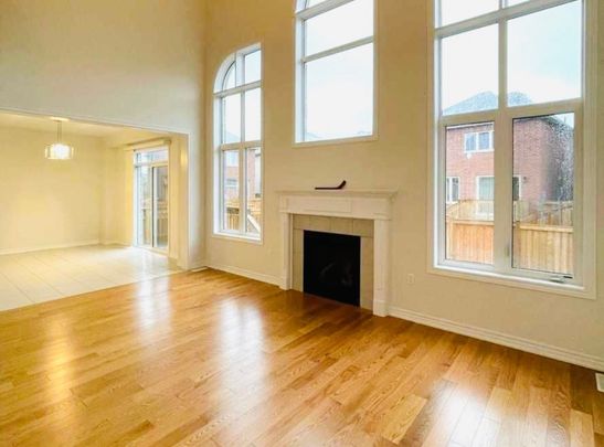 For Lease - 10 Benn Avenue, Georgina, Ontario - Photo 1