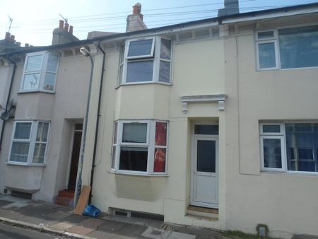 4 bedroom terraced house to rent - Photo 4