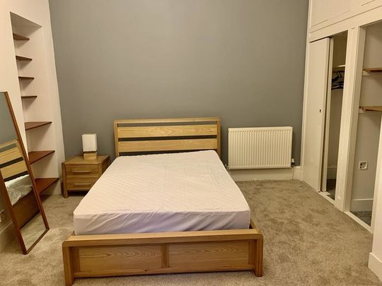 Rosemount Viaduct, Flat A, Aberdeen, AB25 - Photo 1