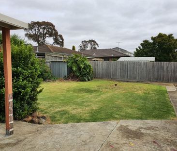 Spacious Block-Large Shed-Room for all the Family - Photo 6