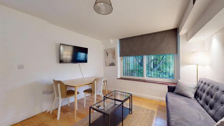 1 bedroom flat to rent - Photo 2