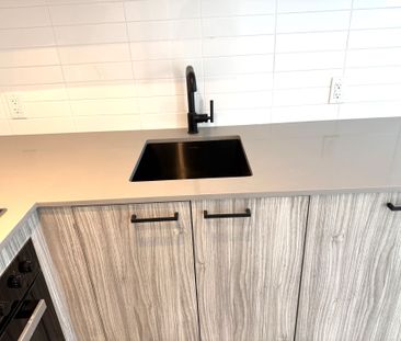 For Lease - 1 Quarrington Lane, Toronto, Ontario - Photo 4