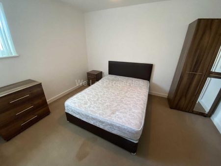 3 bedroom apartment to rent - Photo 2