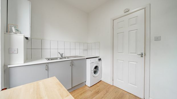 Saint Ninian Terrace - Photo 1