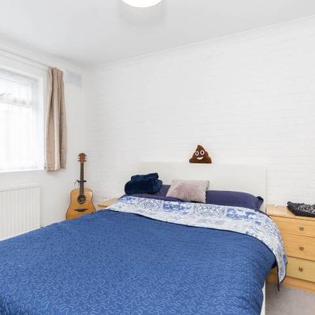 Modern Apartment - Photo 3