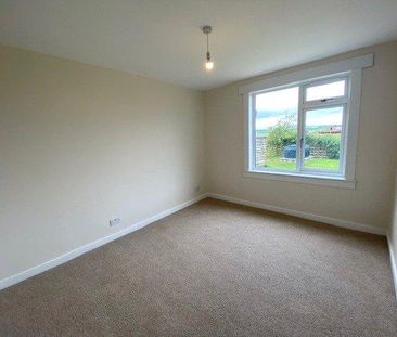 3 bedroom bungalow to rent - Photo 3