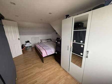 Waterfall Road, London, N11 - Photo 2