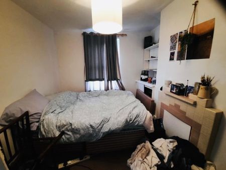 3 bedroom terraced house to rent - Photo 3