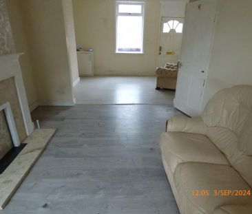 3 bedroom terraced house to rent - Photo 5