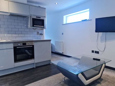 111 Hubert Road Selly Oak, Birmingham - Photo 2