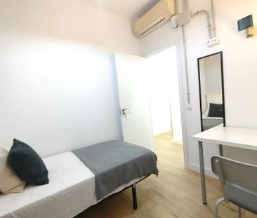 Avenida del Mediterráneo, Madrid, Community of Madrid 28007 - Photo 2