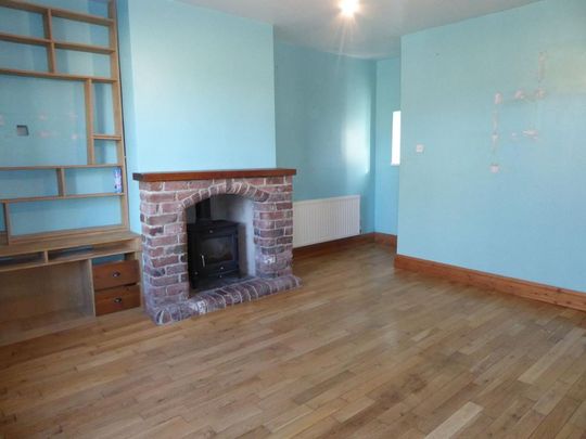 2 bedroom terraced house to rent - Photo 1