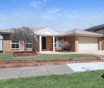 Family Home in Court Location! - Photo 3