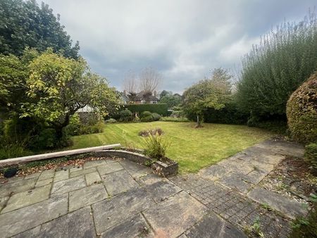 WarwickRoad, SOLIHULL - Photo 2