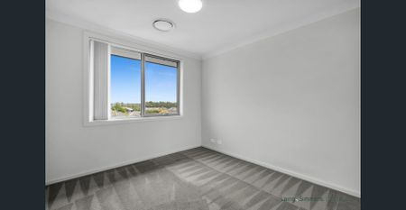 Comfortable Family Living in a Prime Location - Photo 3