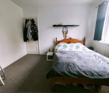 5 bedroom semi-detached house to rent - Photo 5