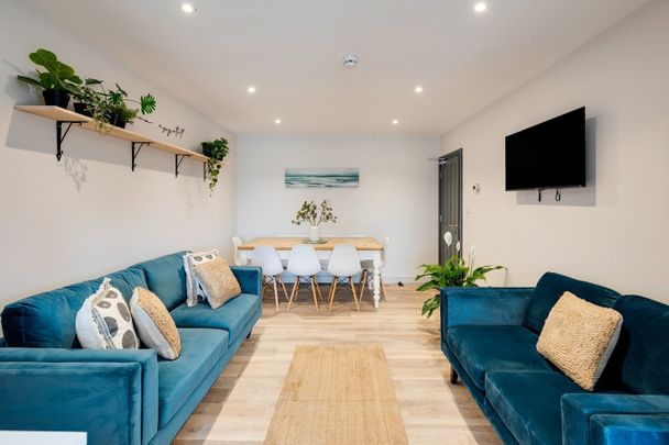 8 Bed Semi-Detached House, Mackie Grove, BS34 - Photo 1