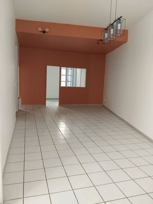 Location Appartement 4 pièces 97m² NARBONNE 11100 - Photo 1