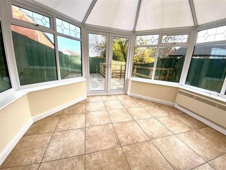 St Davids Close, Brackla, Bridgend County Borough, CF31 - Photo 5