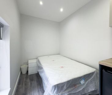 Studio to rent - Photo 3
