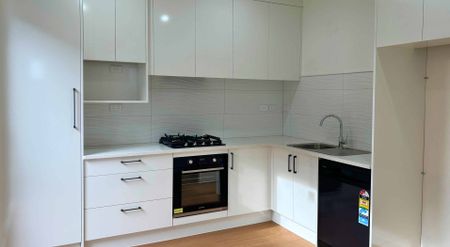 Modern Living in Prime Bucklands Beach Location - Photo 3