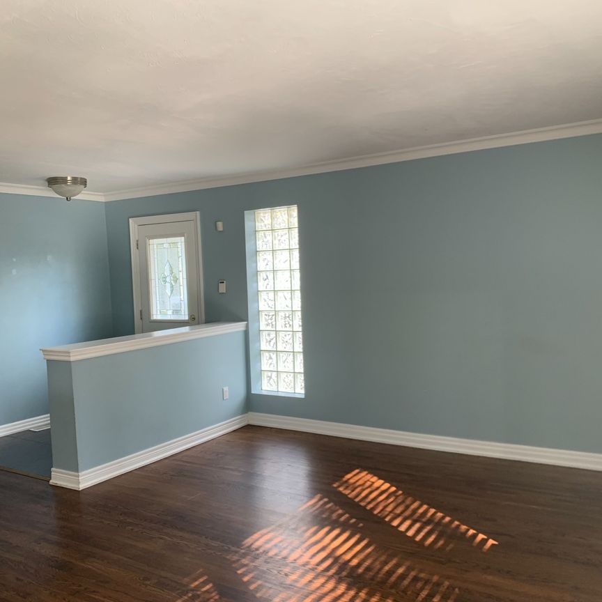 For Lease - 565 Wildwood Drive, Oakville, Ontario - Photo 1