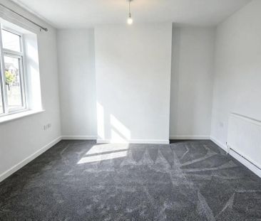 4 bedroom terraced house to rent - Photo 6