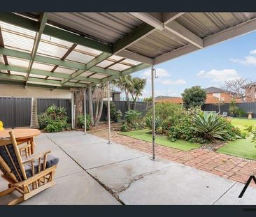 Spacious Family Home - Photo 4