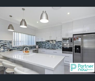 Modern Family Living in the Prestigious Lampada Estate - Photo 3