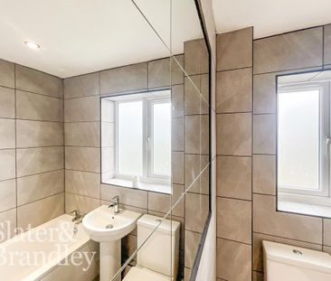 2 bedroom semi-detached house to rent - Photo 5