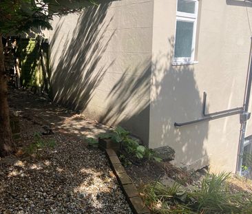 Studio Flat, Buckingham Road, BN1 - Photo 5