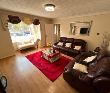 4 bedroom detached house to rent - Photo 1