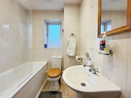 Caravel Close, Chafford Hundred, Grays, RM16 - Photo 5