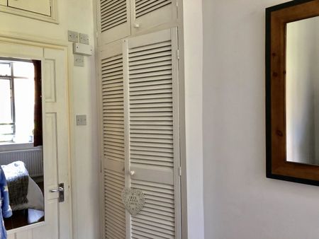 1 Bedroom - Photo 5