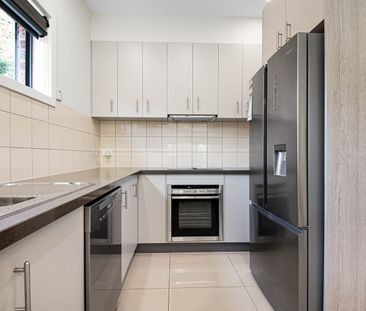 Comfortable Living in a Convenient Lara Location - 6 Month Lease - Photo 4