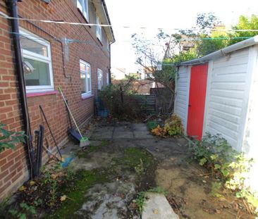 3 bedroom end of terrace house to rent - Photo 6