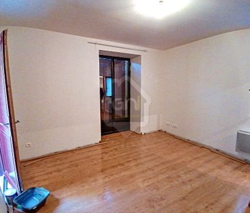 Centre village maison T3 restaurée avec cour et vue imprenable, - Photo 3