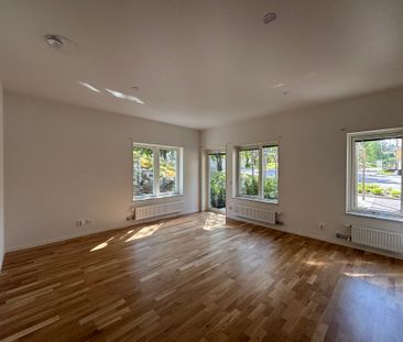 Brolundavägen 37, Södertälje - Foto 1