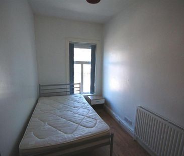 5 bedroom private hall to rent - Photo 3