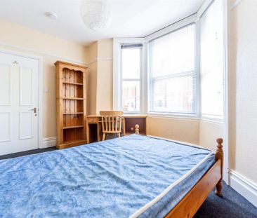 6 bedroom terraced house to rent - Photo 5