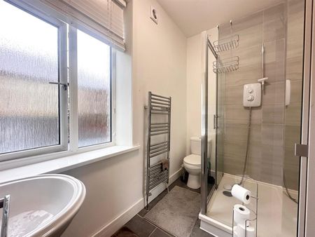1 bed house share to rent in Colbran Street, Burnley, BB10 - Photo 4