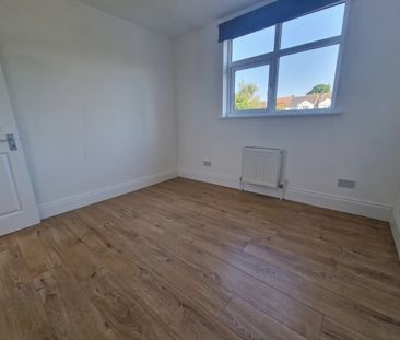 2 Bed Flat, Beatrice Avenue, SW16 - Photo 4