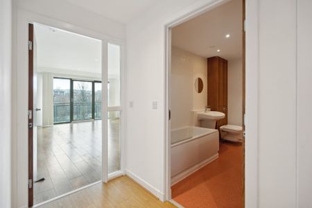 Glasgow Harbour Terrace - Photo 2