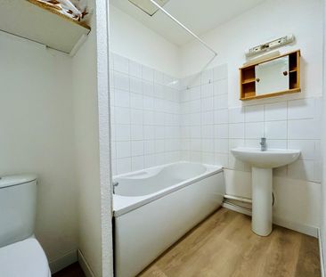 Location Appartement 2 pièces 41m² TAIN L HERMITAGE 26600 - Photo 5